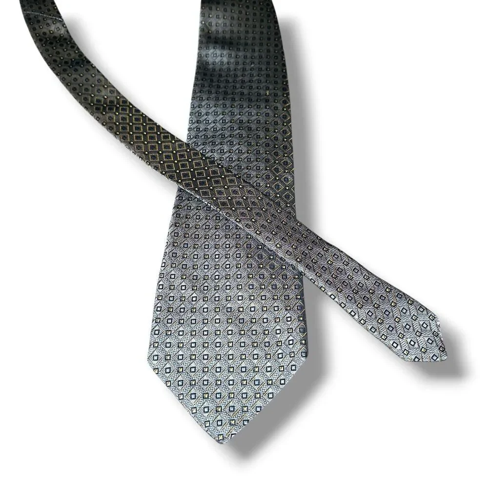 Tom James Royal Classic Blue Geometric Textured 100% Silk Neck Tie